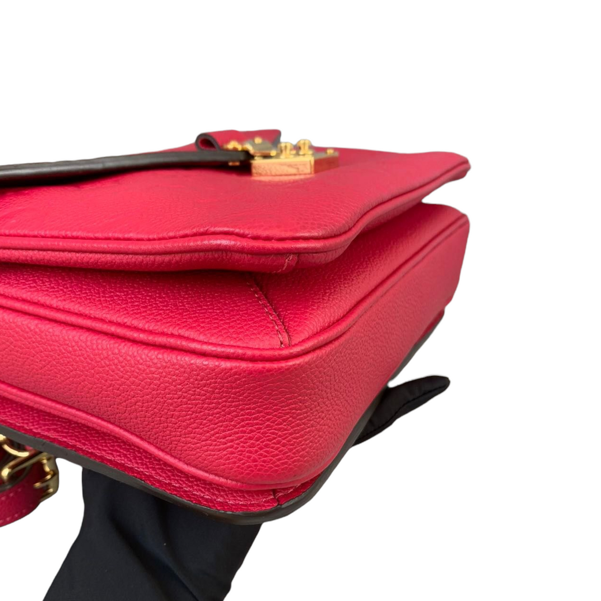 Louis-Vuitton Pochette Metis Empreinte Red GHW