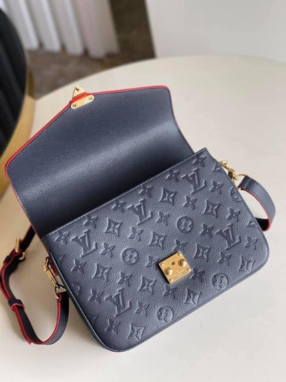 Louis Vuitton Pochette Metis Bag