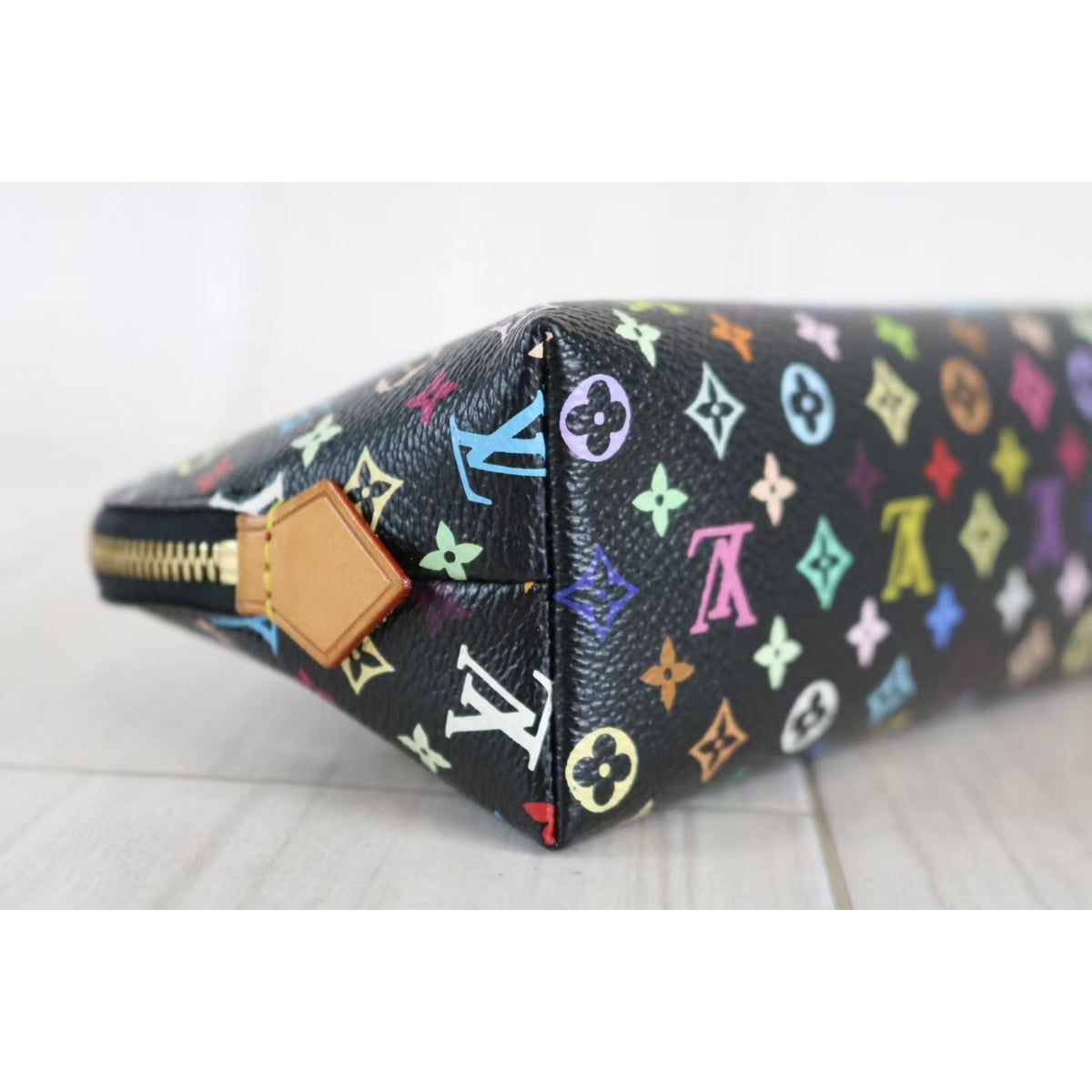 Rank SA ｜LV Multi Colored Monogram Pochette Cosmetics｜050704