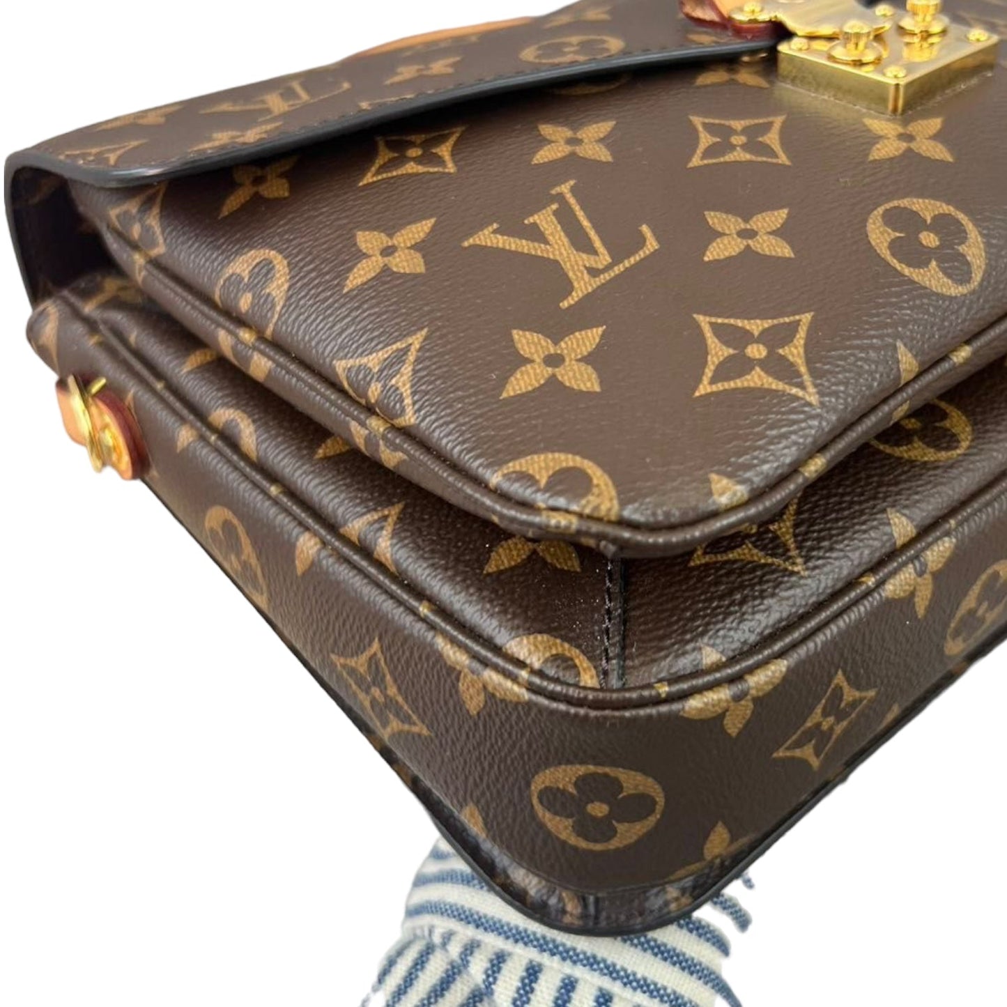 Louis-Vuitton Monogram Classic Pochette Métis GHW