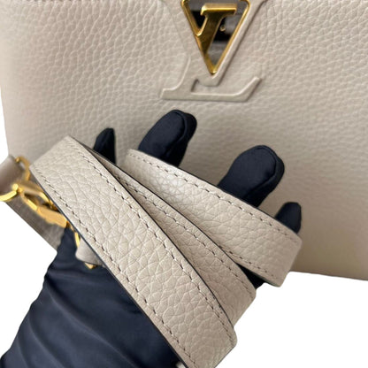 Louis-Vuitton Capucines BB GHW