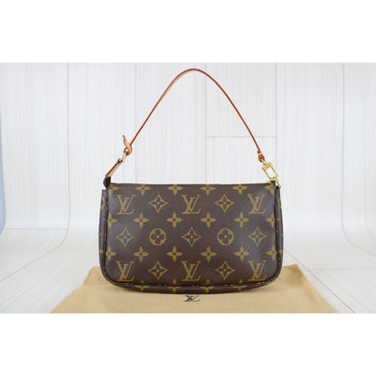 Rank A ｜ LV Monogram Pochette Accessoires ｜070304