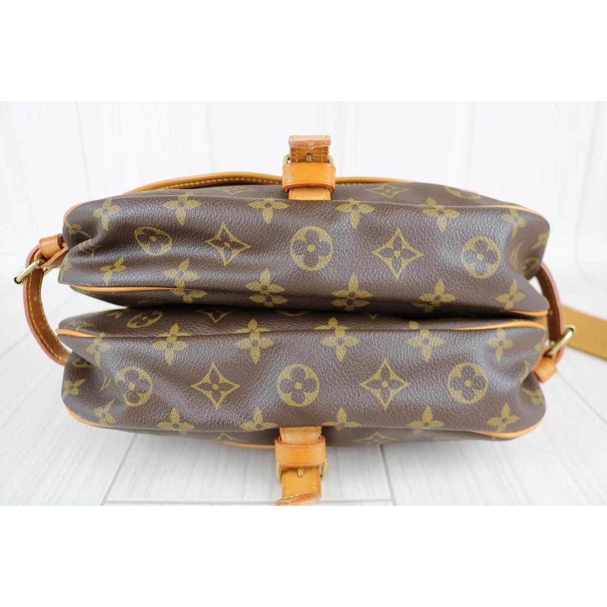 Rank A ｜ LV Monogram Saumur MM Shoulder Bag｜070203