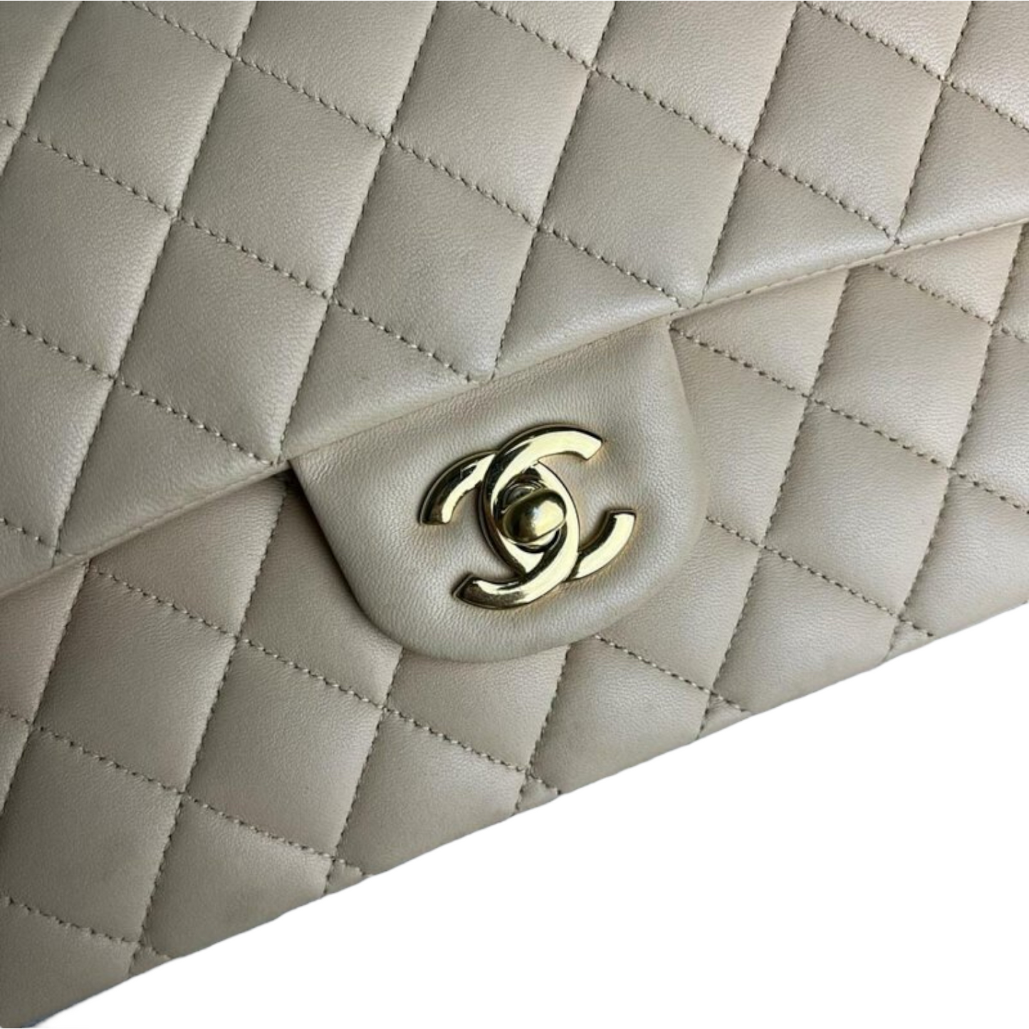 Classic Flap Medium Lambskin Beige GHW