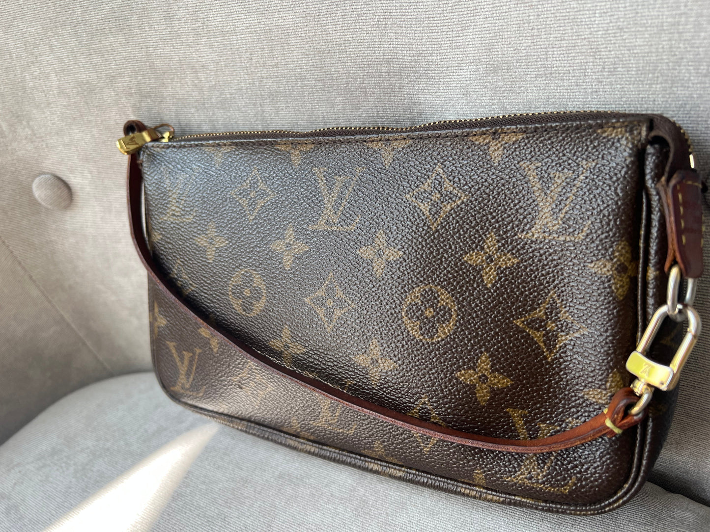 Louis Vuitton Vintage Pochette Accessoires Monogram