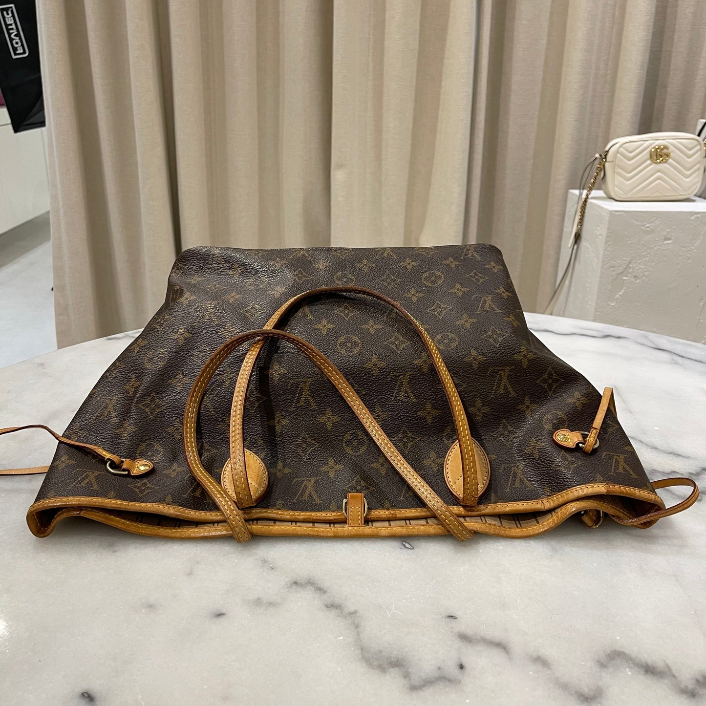 Louis-Vuitton Neverfull MM Monogram Canvas