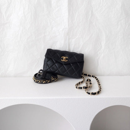 Chanel vintage quilted sheepskin CC belt bag+chain