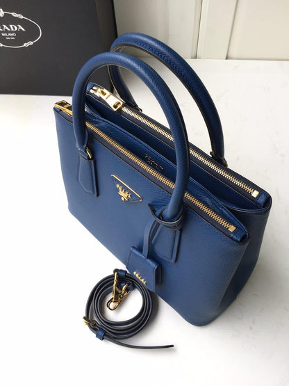 Prada Galleria Saffiano leather Medium  Bag