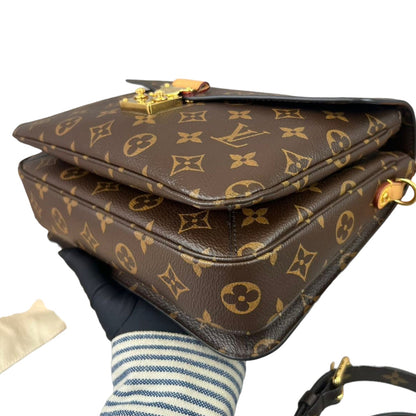 Louis-Vuitton Monogram Classic Pochette Métis GHW