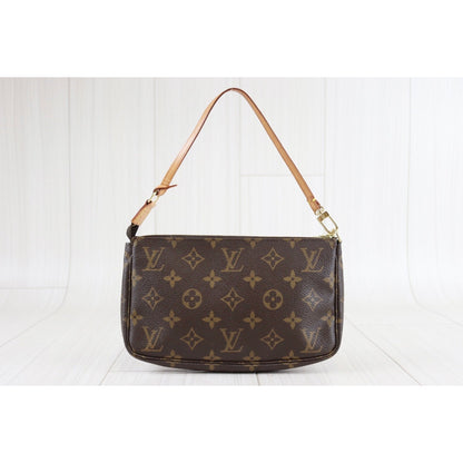 Rank AB｜ LV Monogram Pochette Accessoires ｜080901