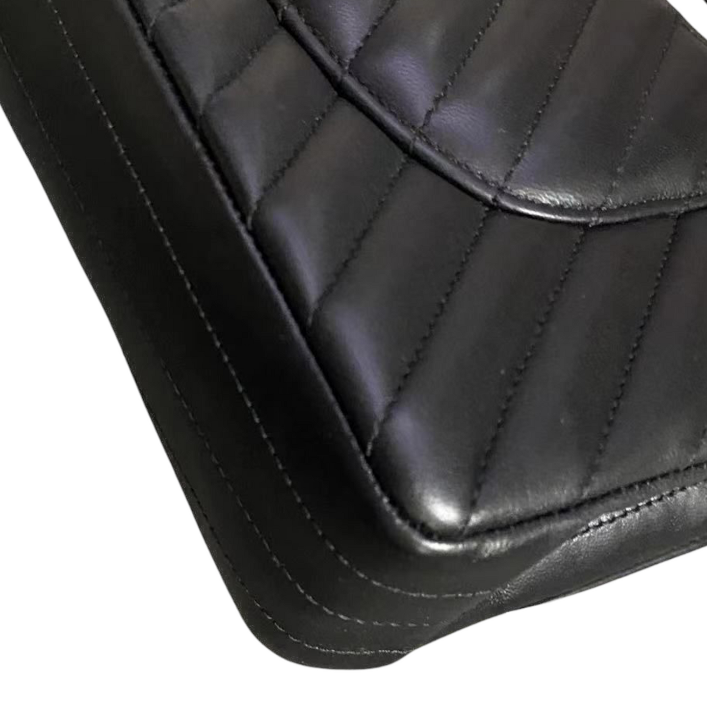 Medium Classic Chevron Calfskin Black GHW