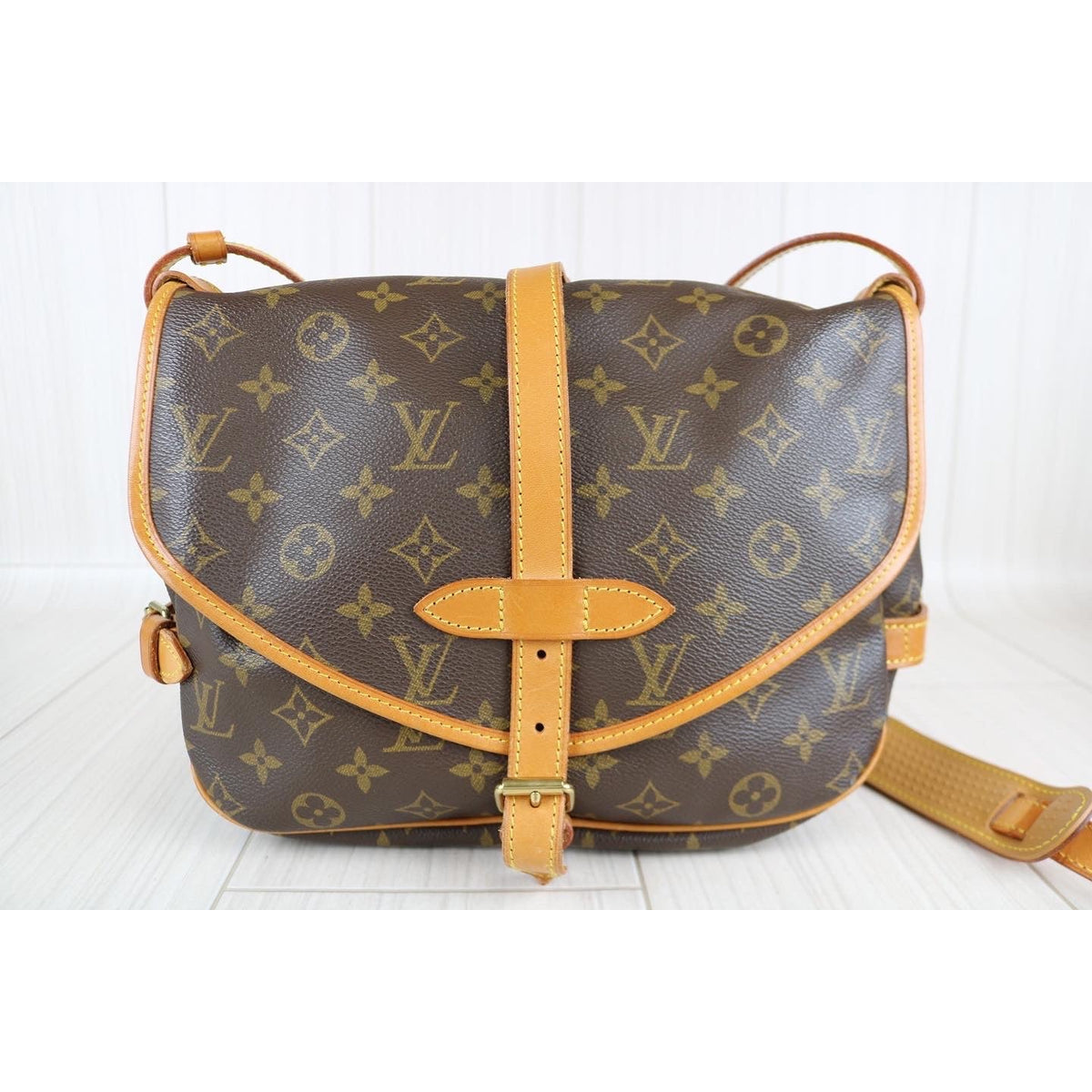 Rank A ｜ LV Monogram Saumur MM Shoulder Bag｜070203