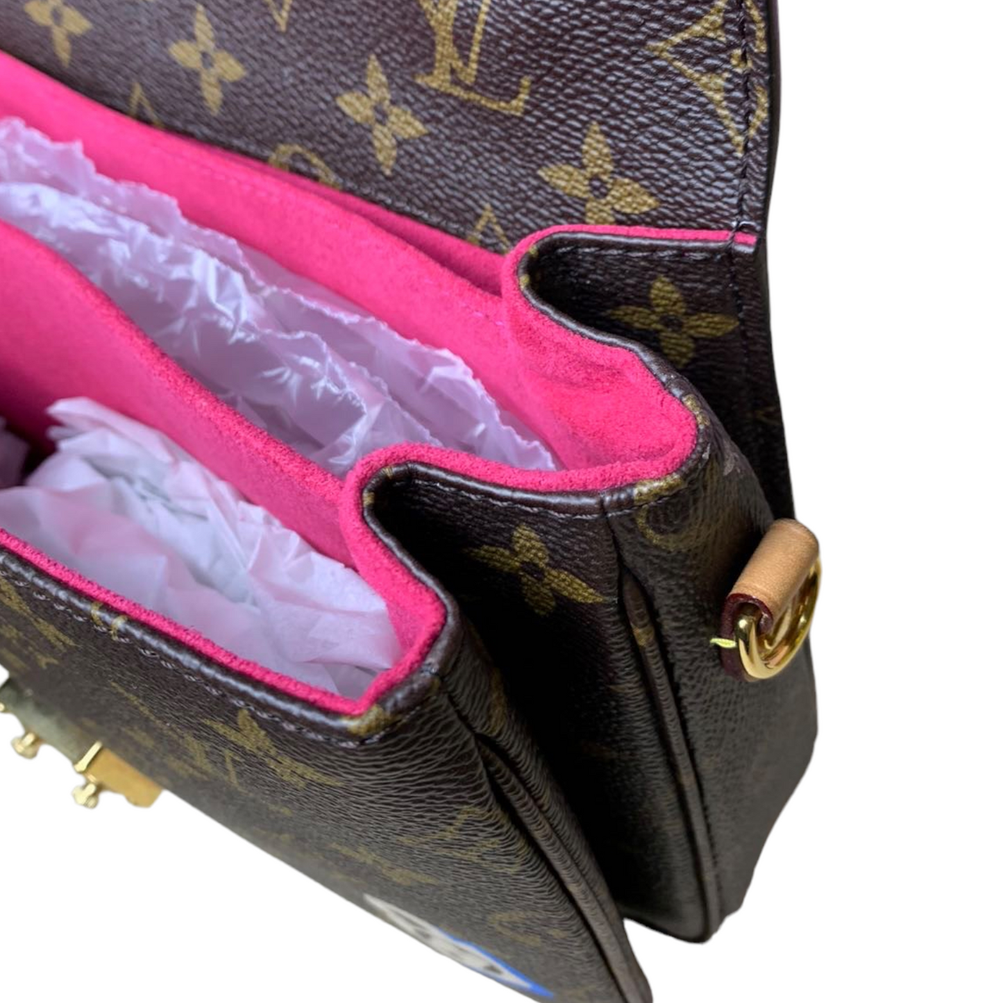 Louis-Vuitton Pochette Metis Monogram Love Lock GHW