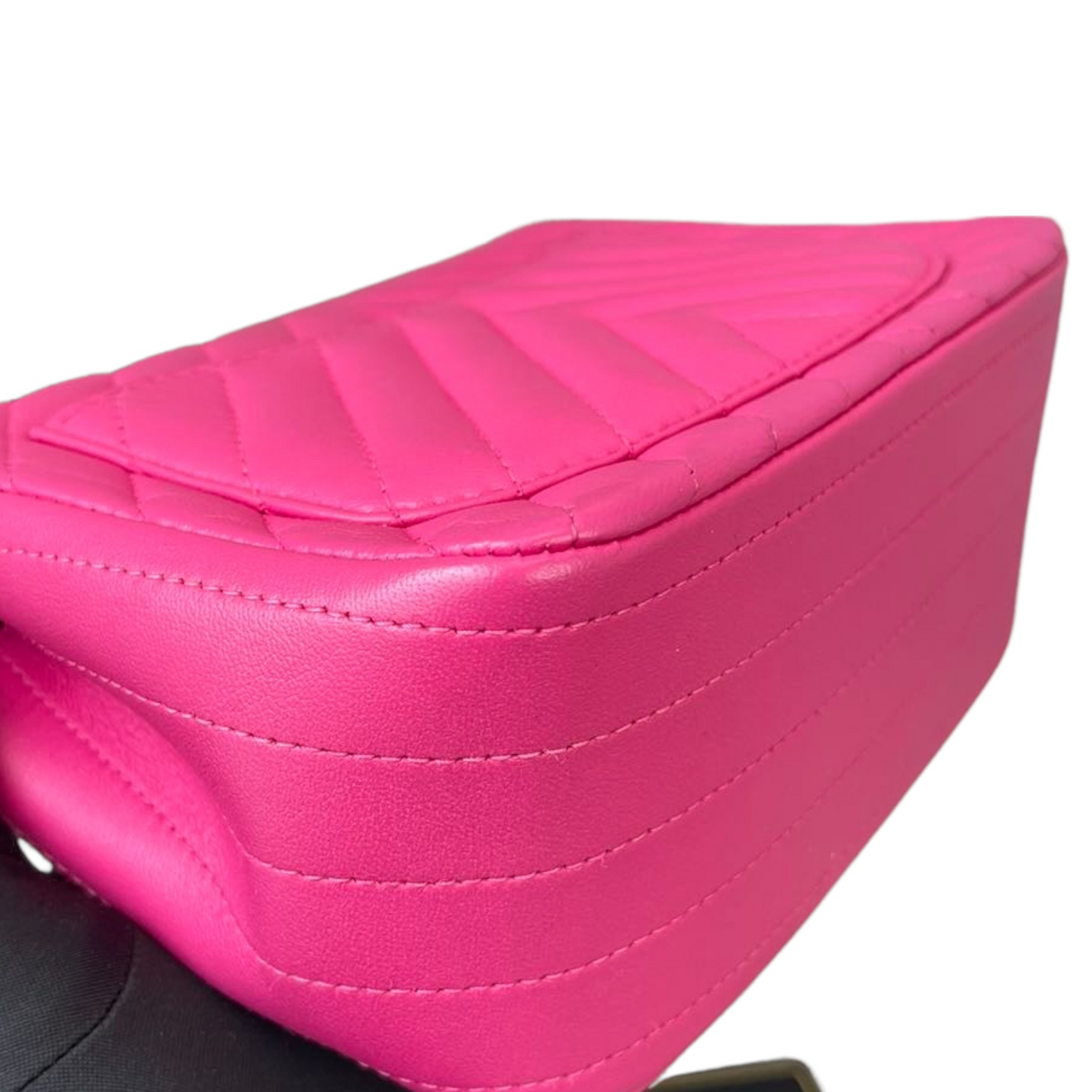 Square Mini Quilted Chevron Pink GHW