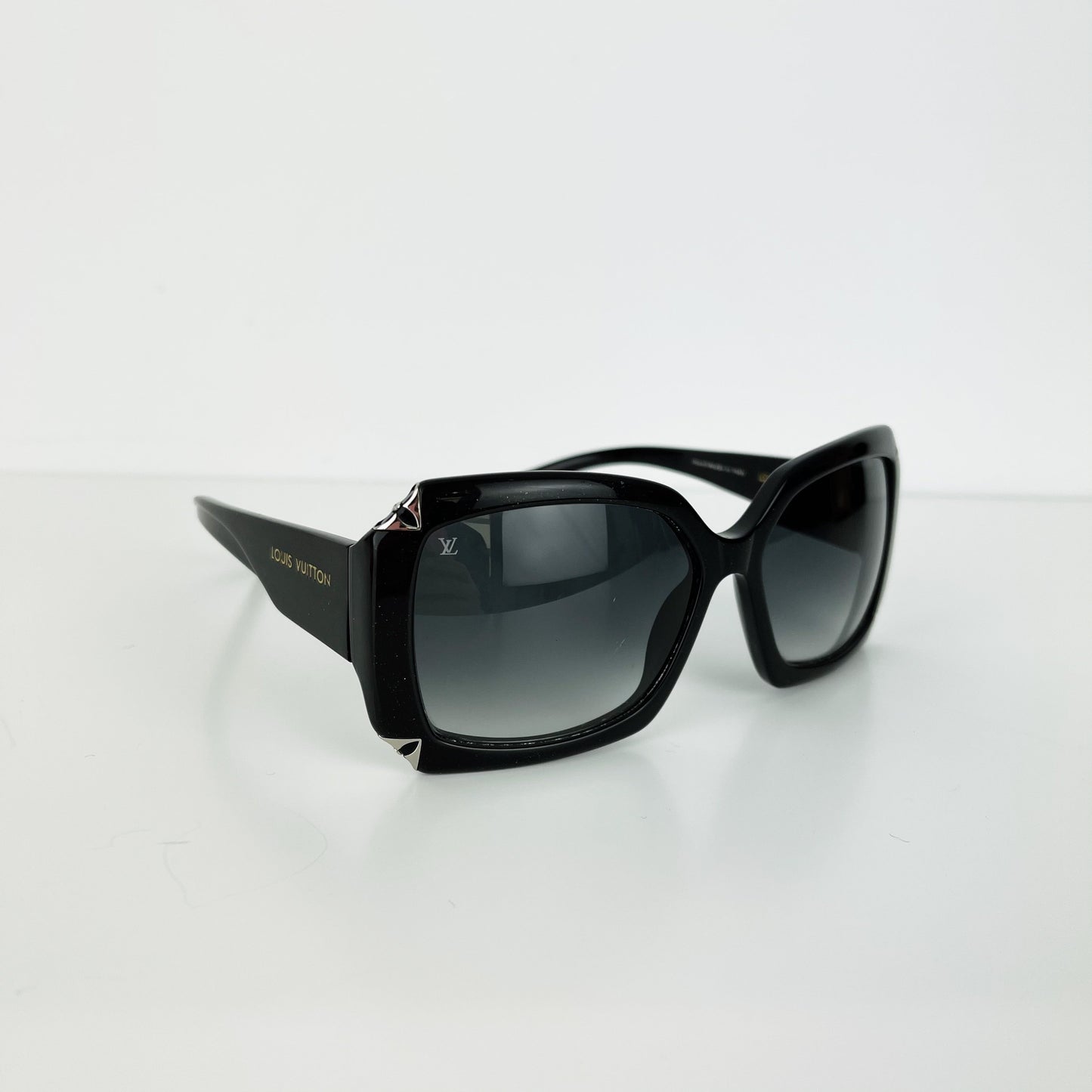Louis-Vuitton Hortensia Cat Eye Sunglasses