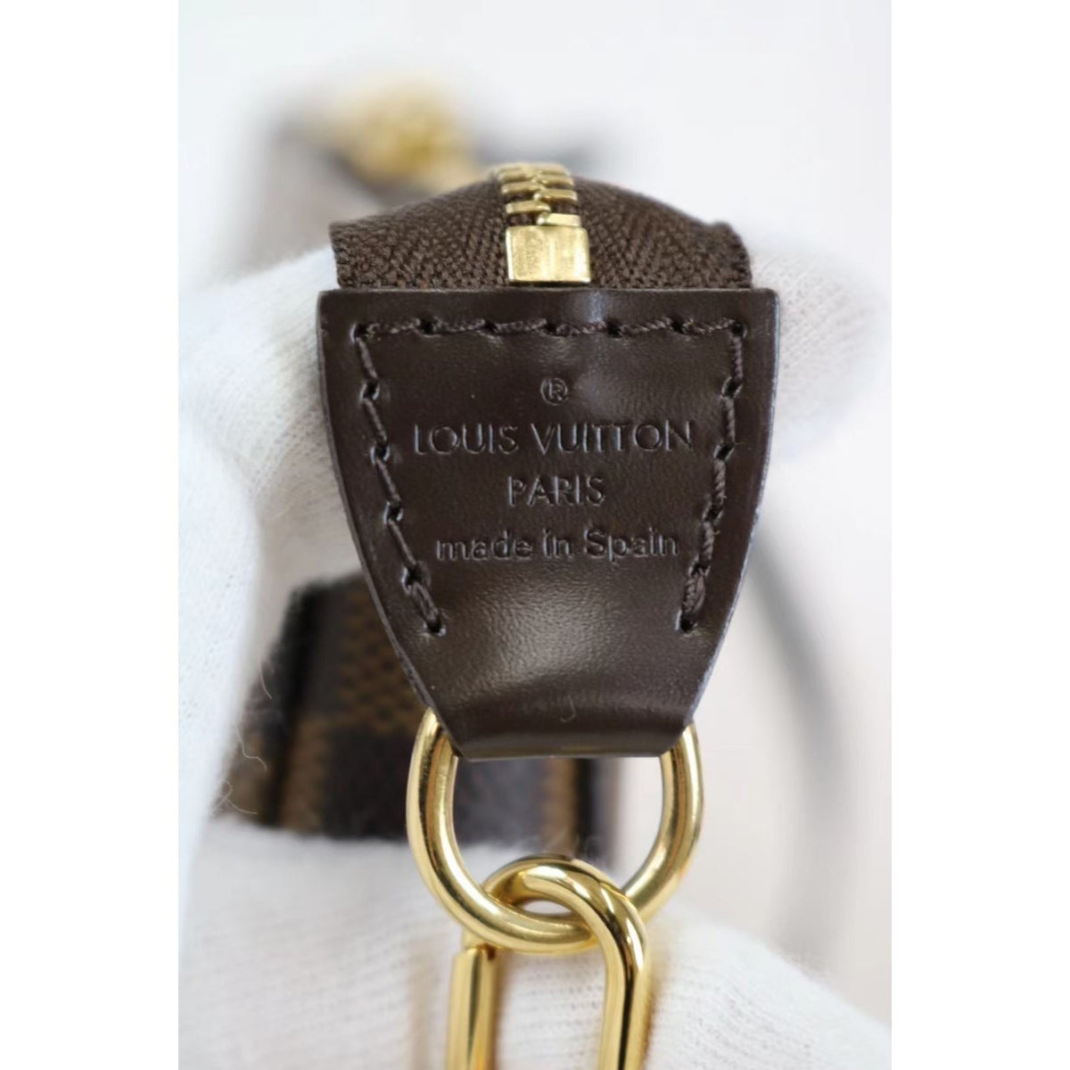 Rank SA ｜ LV Damier Pochette Accessoires ｜041806