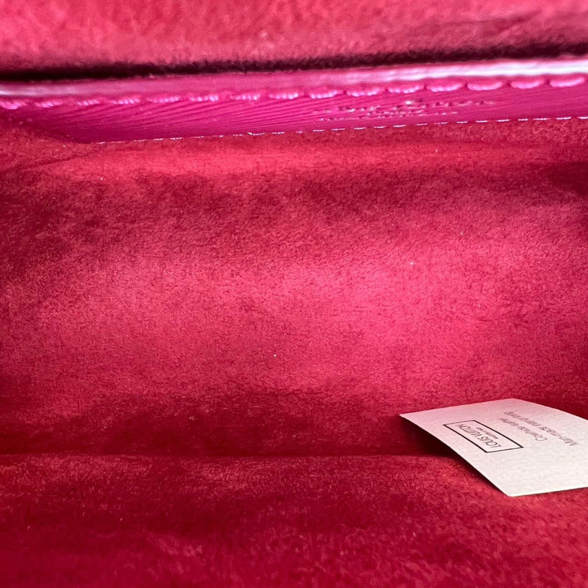 Louis-Vuitton Twist Lock Epi Leather MM Pink GHW