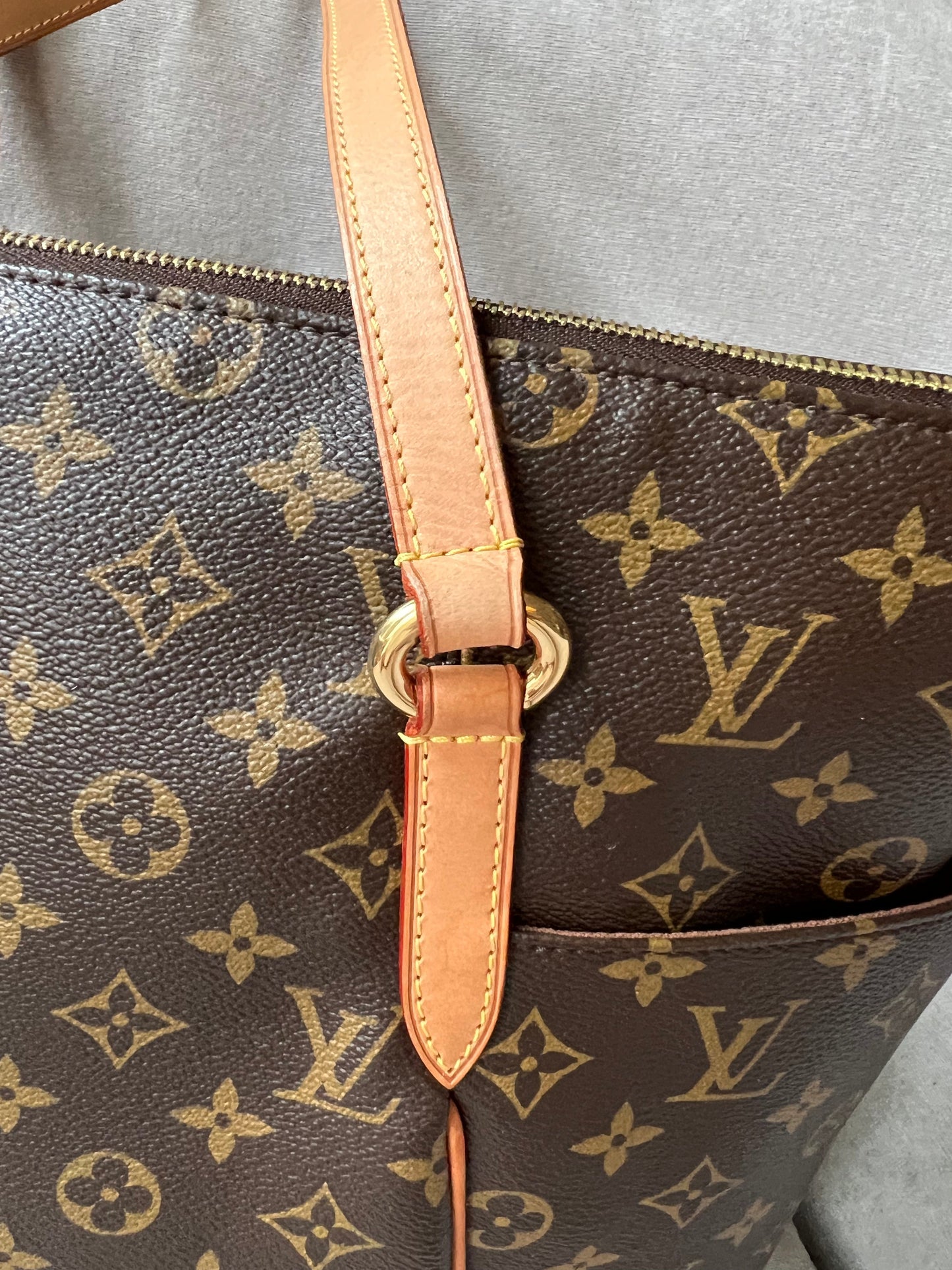 Louis Vuitton Totally MM Monogram