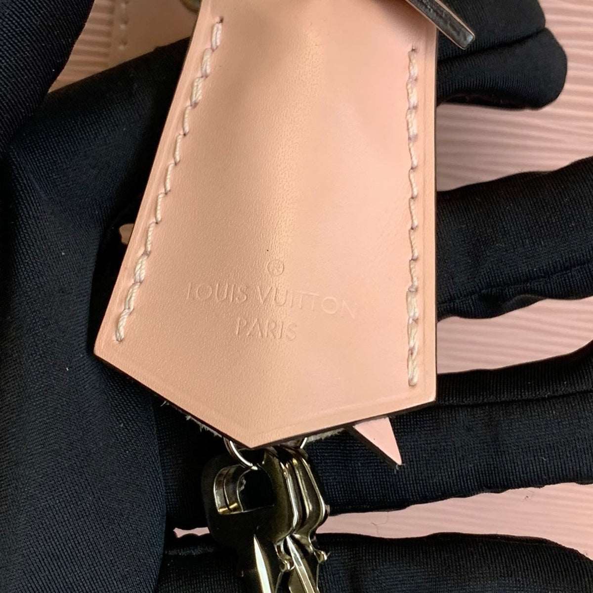 Louis-Vuitton Alma BB Epi Pink SHW