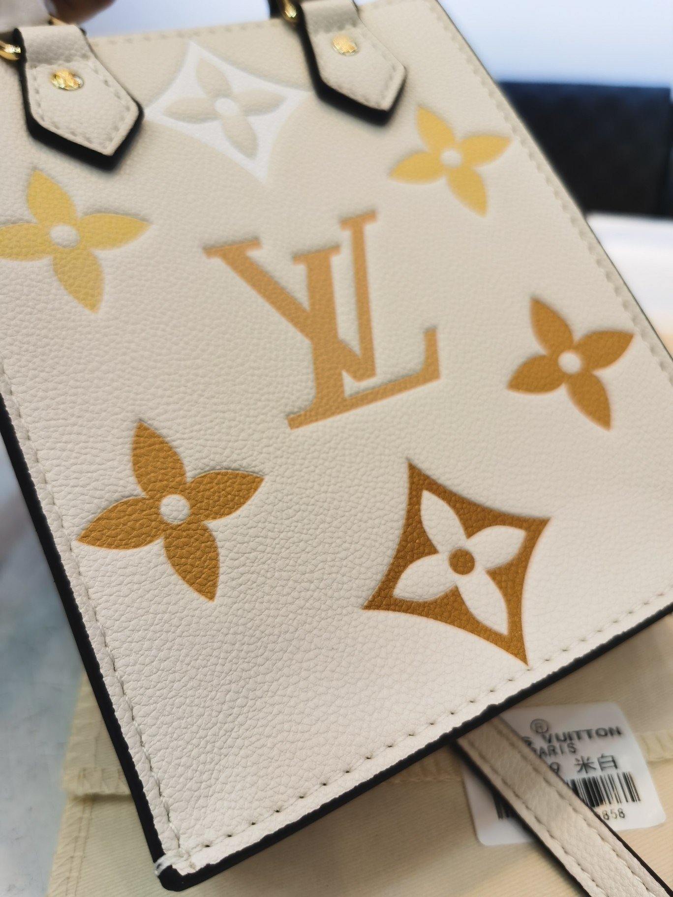 Louis Vuitton Petit Sac Plat Bag