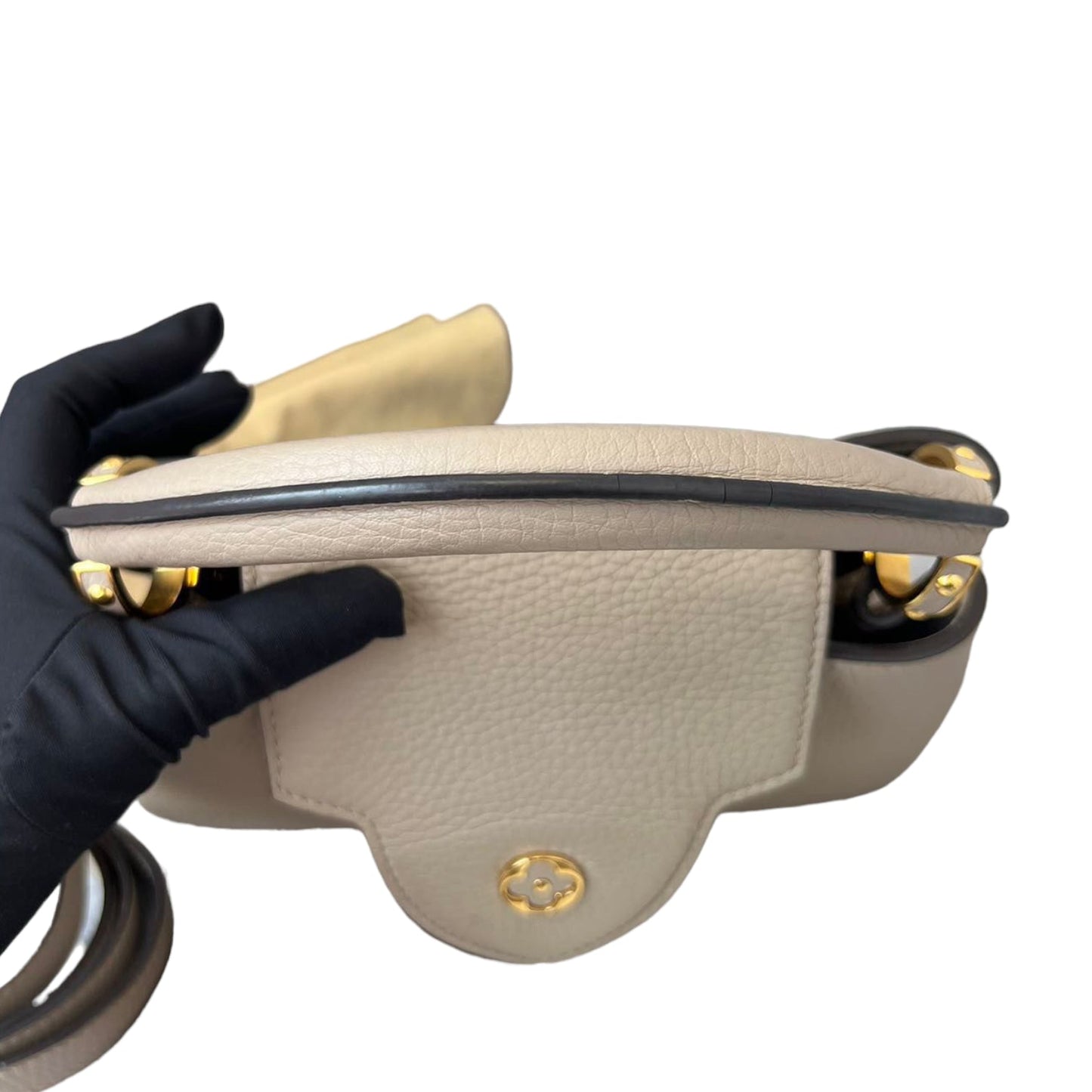 Louis-Vuitton Capucines BB GHW