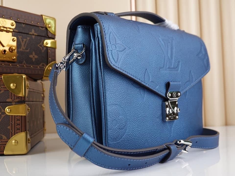 Louis Vuitton Pochette Metis Bag