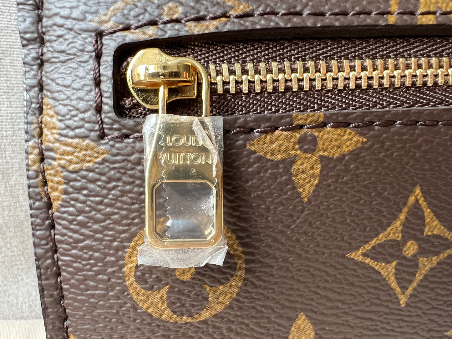 Louis Vuitton Pochette Metis East West Monogram (RRP £2,070)