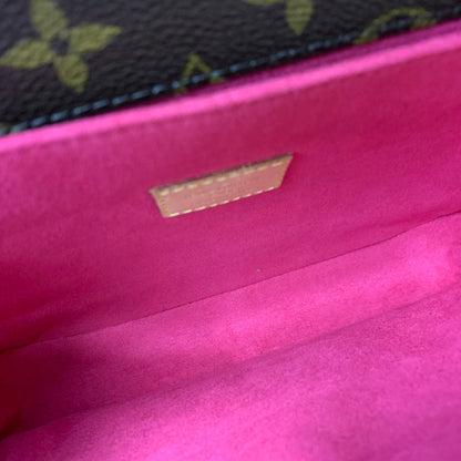 Louis-Vuitton Pochette Metis Monogram Love Lock GHW