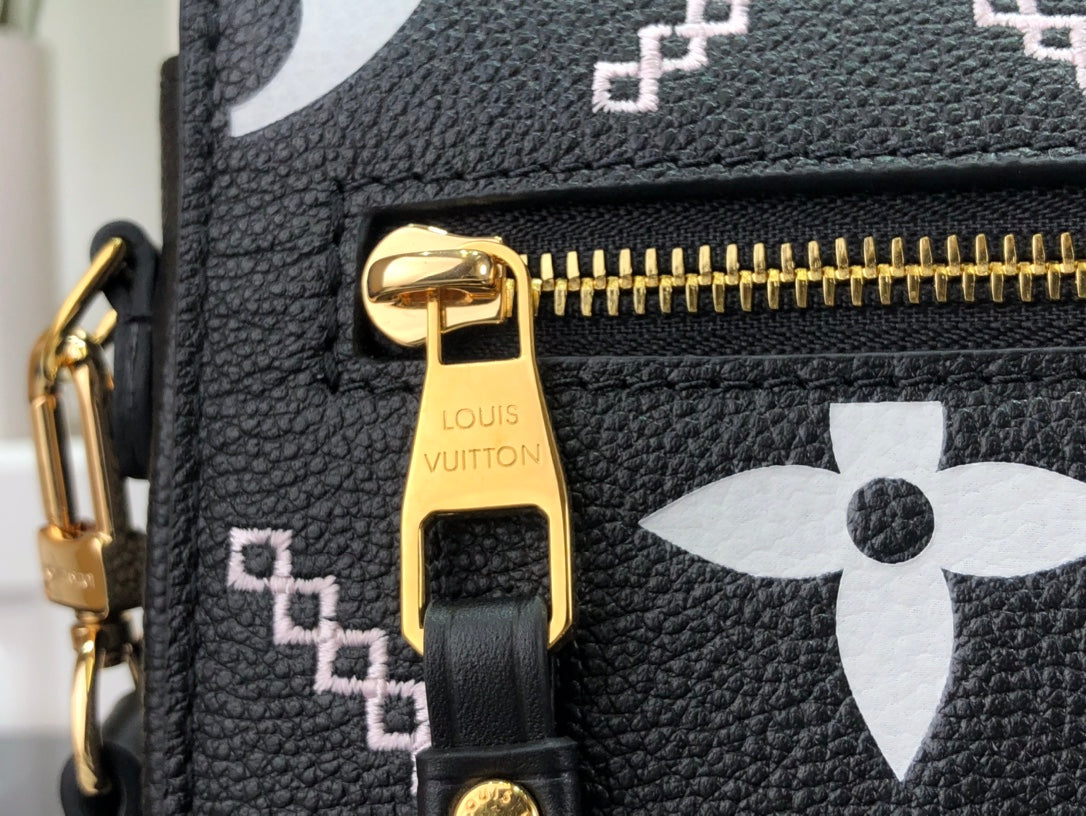 Louis Vuitton Pochette Metis Bag