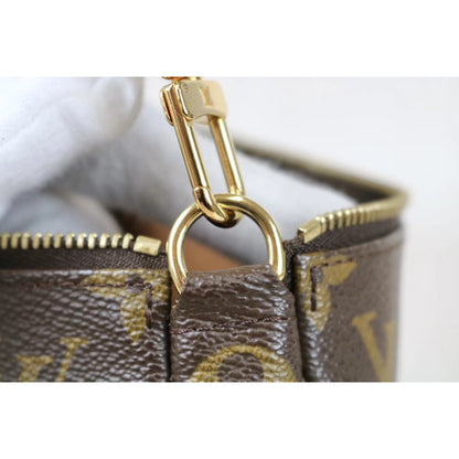 Rank AB ｜ LV Monogram Pochette Accessoires ｜080609