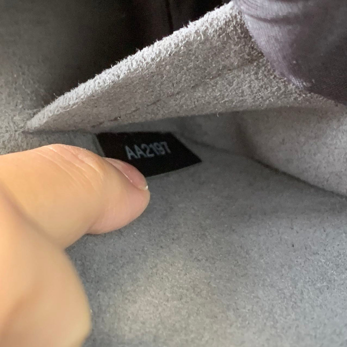 Louis-Vuitton Alma BB Black Epi SHW
