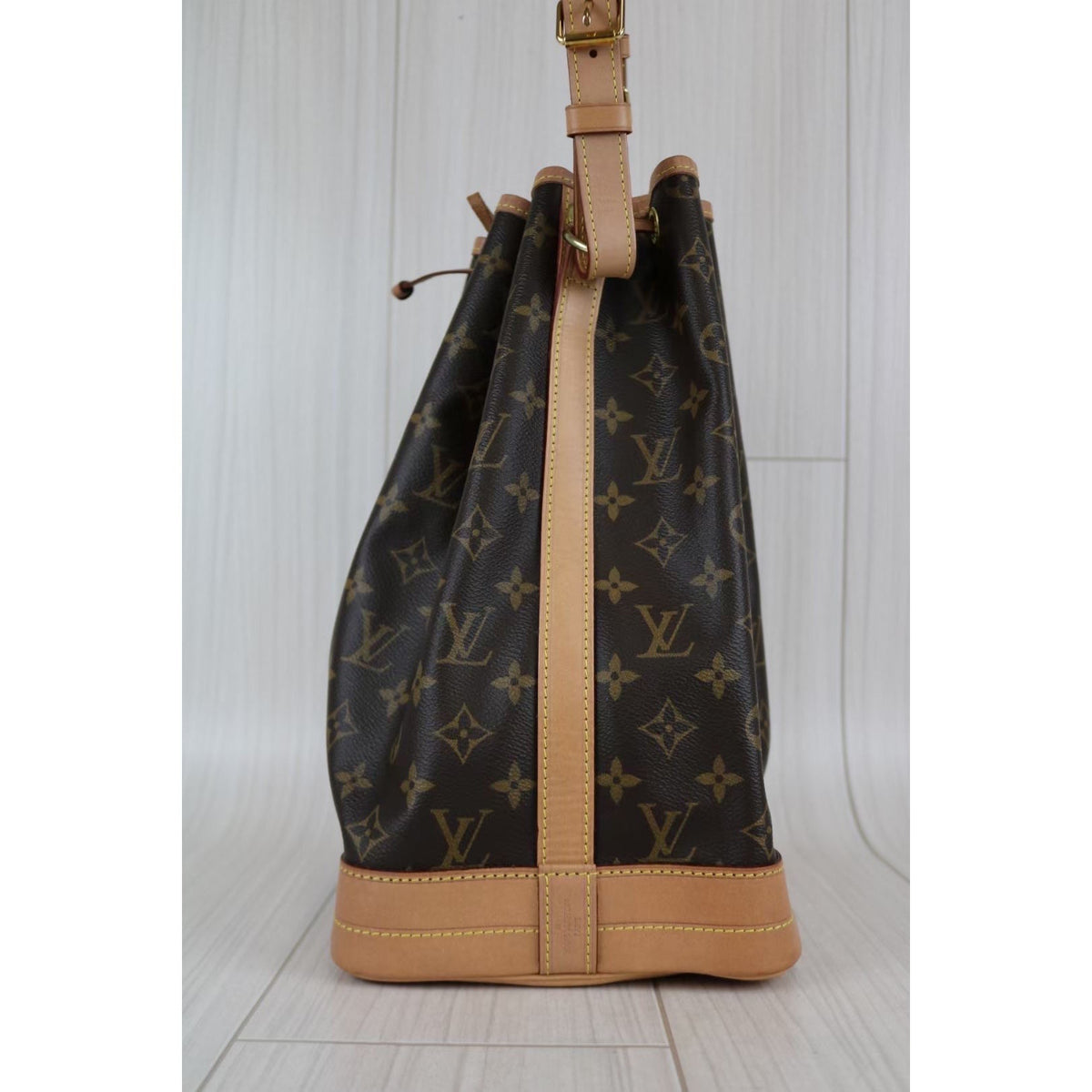 Rank A ｜ LV Monogram Noe Shoulder Bag ｜030710
