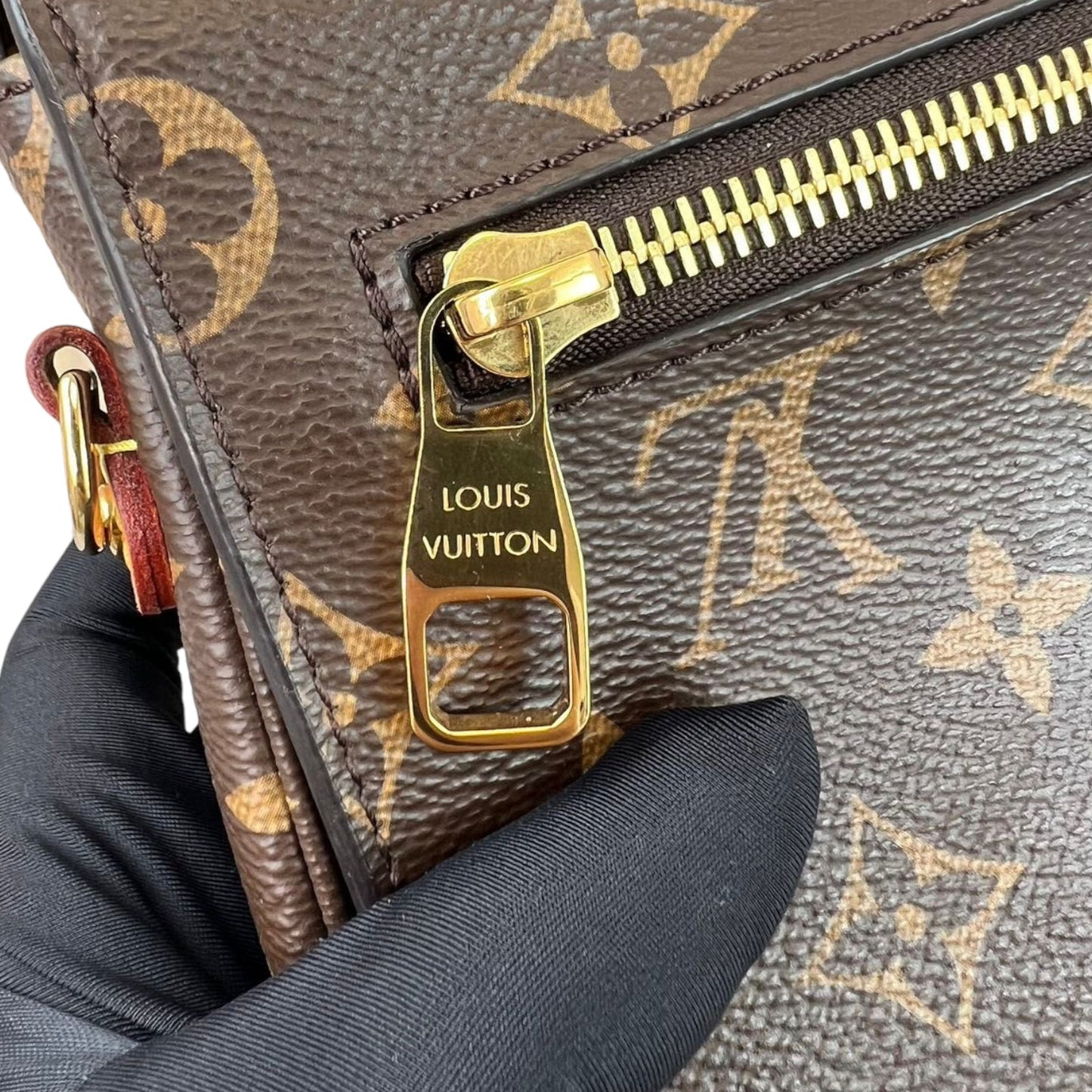 Louis-Vuitton Monogram Classic Pochette Métis GHW
