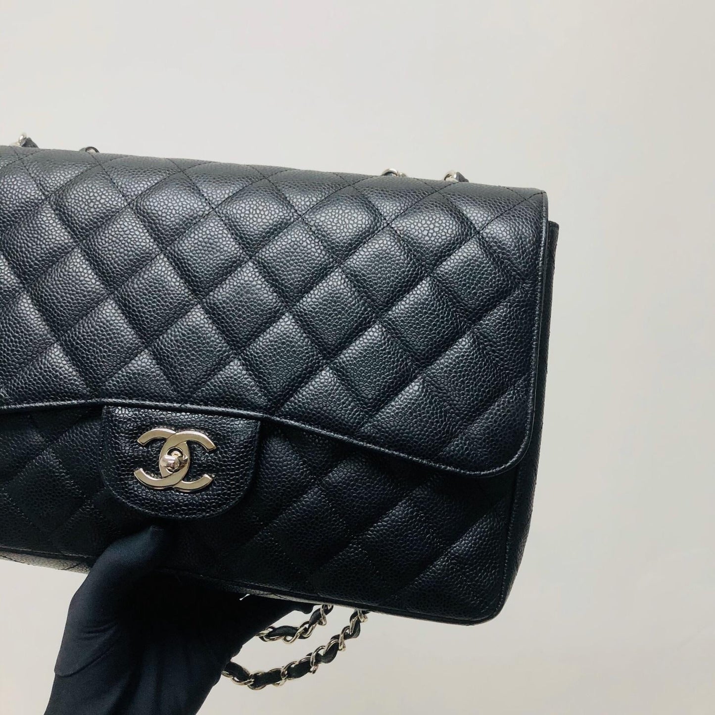 Single Flap Classic Jumbo in Black Caviar with SHW