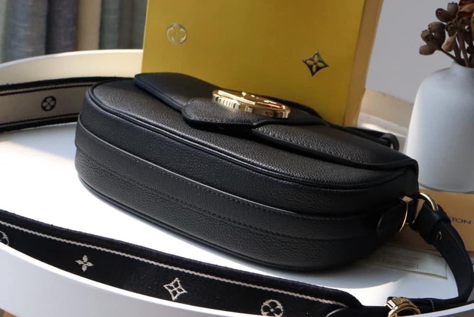 Louis Vuitton Pont 9 Soft MM Bag