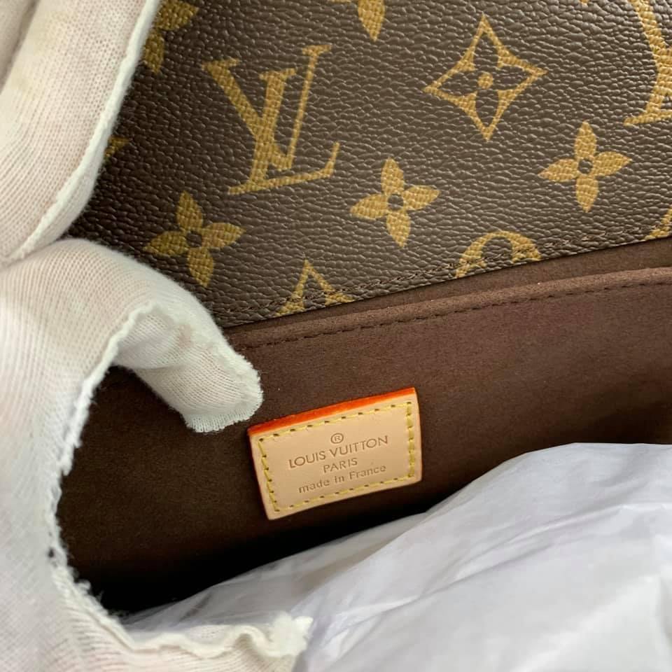 Louis Vuitton Pochette Metis Bag