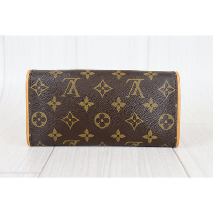 Rank A ｜LV Monogram Pochette Twin PM｜082504