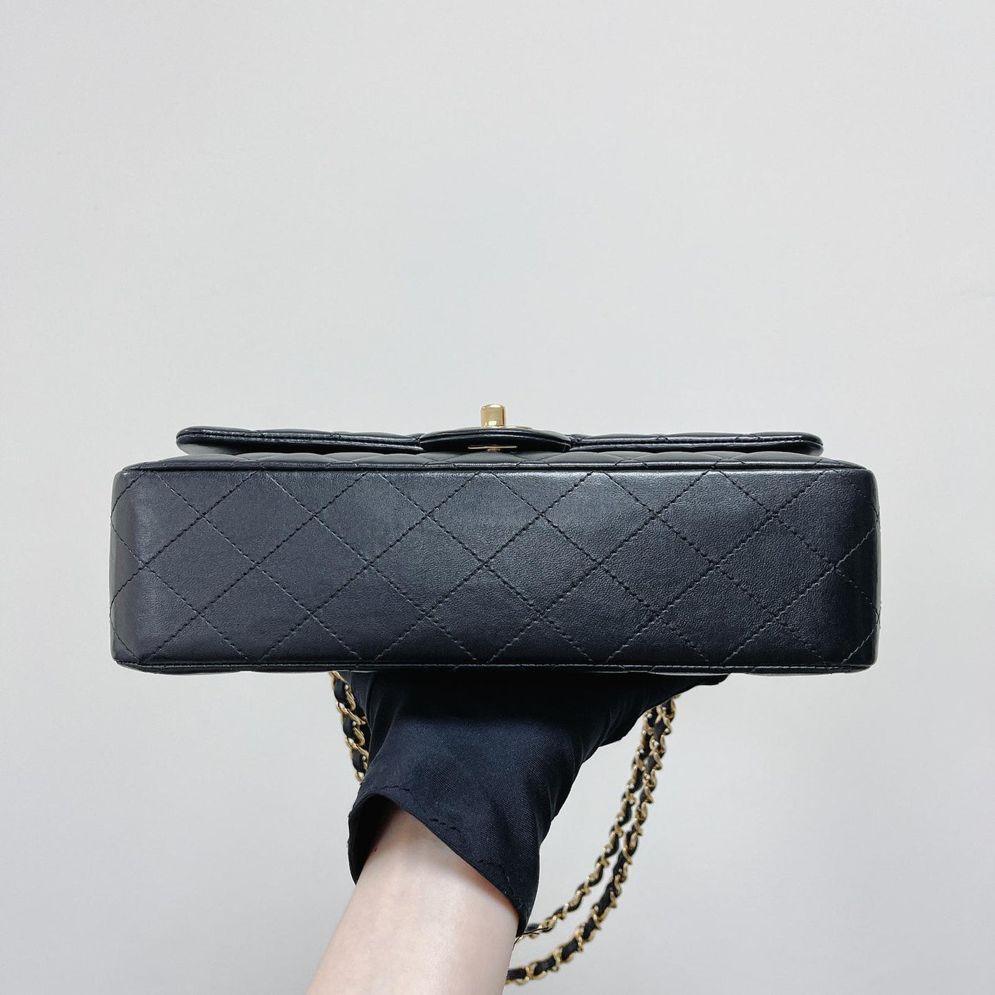 Classic Flap Medium Lambskin Black GHW