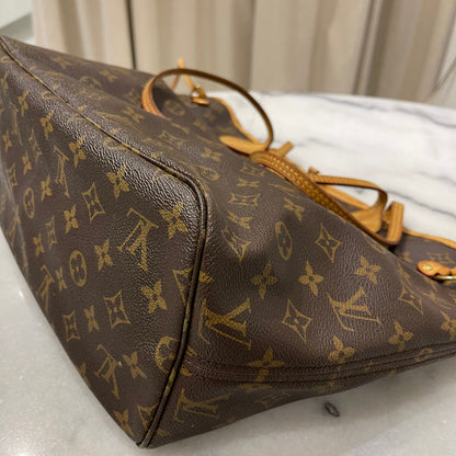 Louis-Vuitton Neverfull MM Monogram Canvas