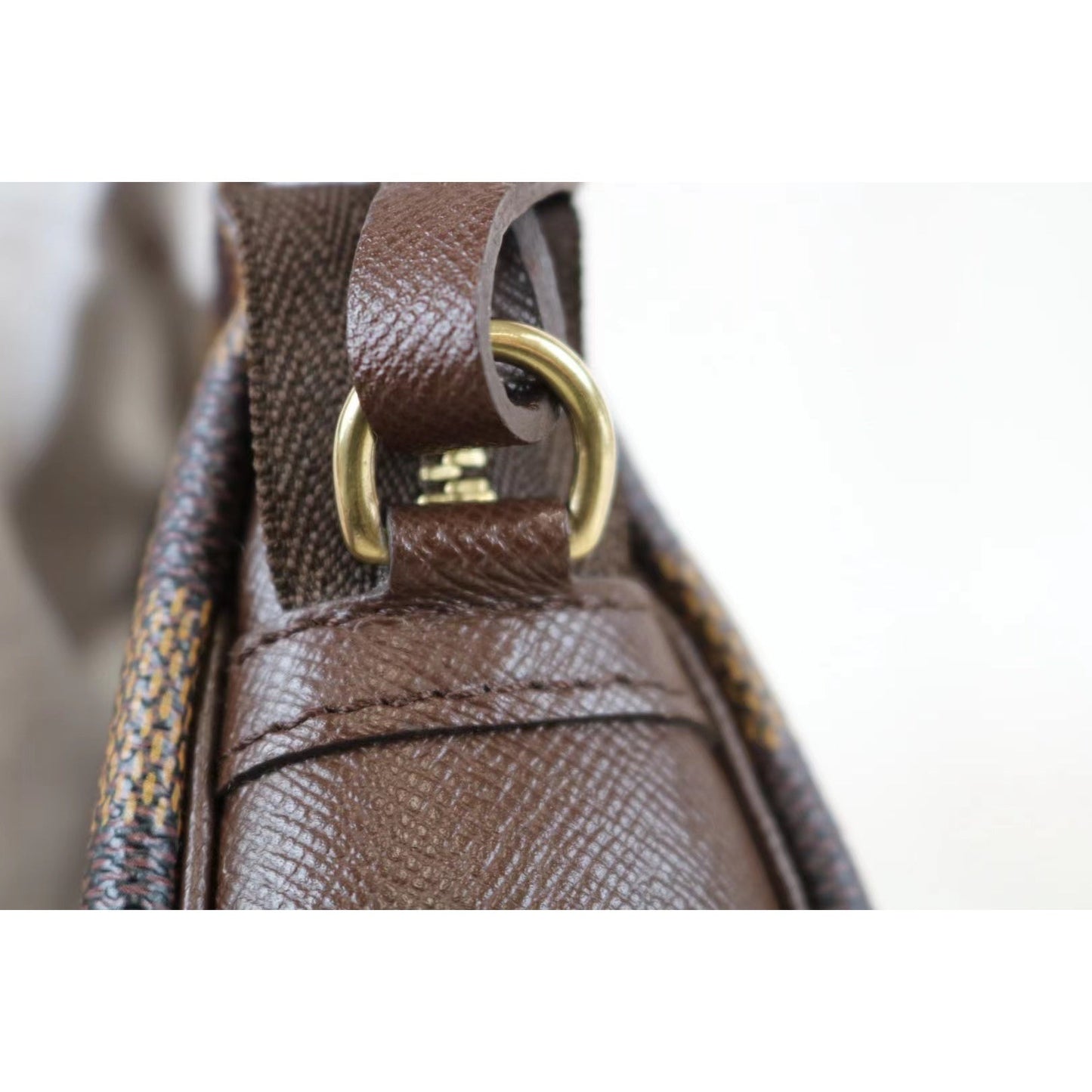 Rank SA ｜ LV Damier Truth make up ｜032506