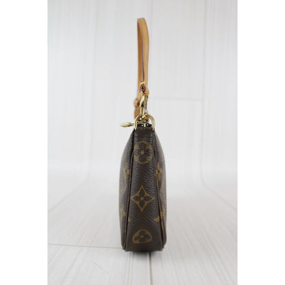 Rank A ｜ LV Monogram Pochette Accessoires ｜070504