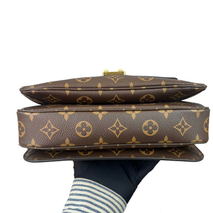 Louis-Vuitton Monogram Classic Pochette Métis GHW