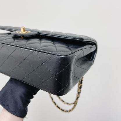 Classic Flap Medium Lambskin Black GHW