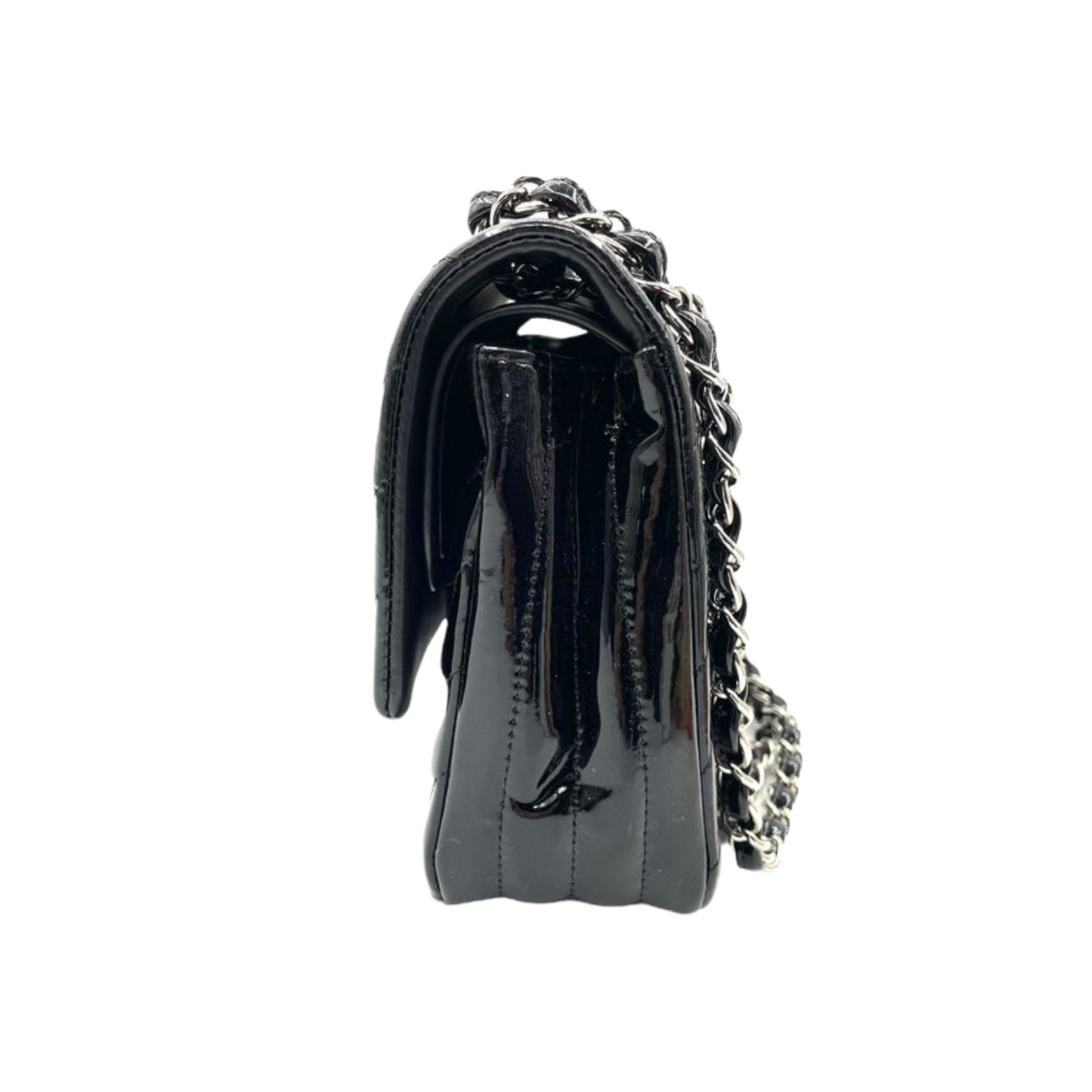 Medium Classic Flap Chevron Patent Black SHW