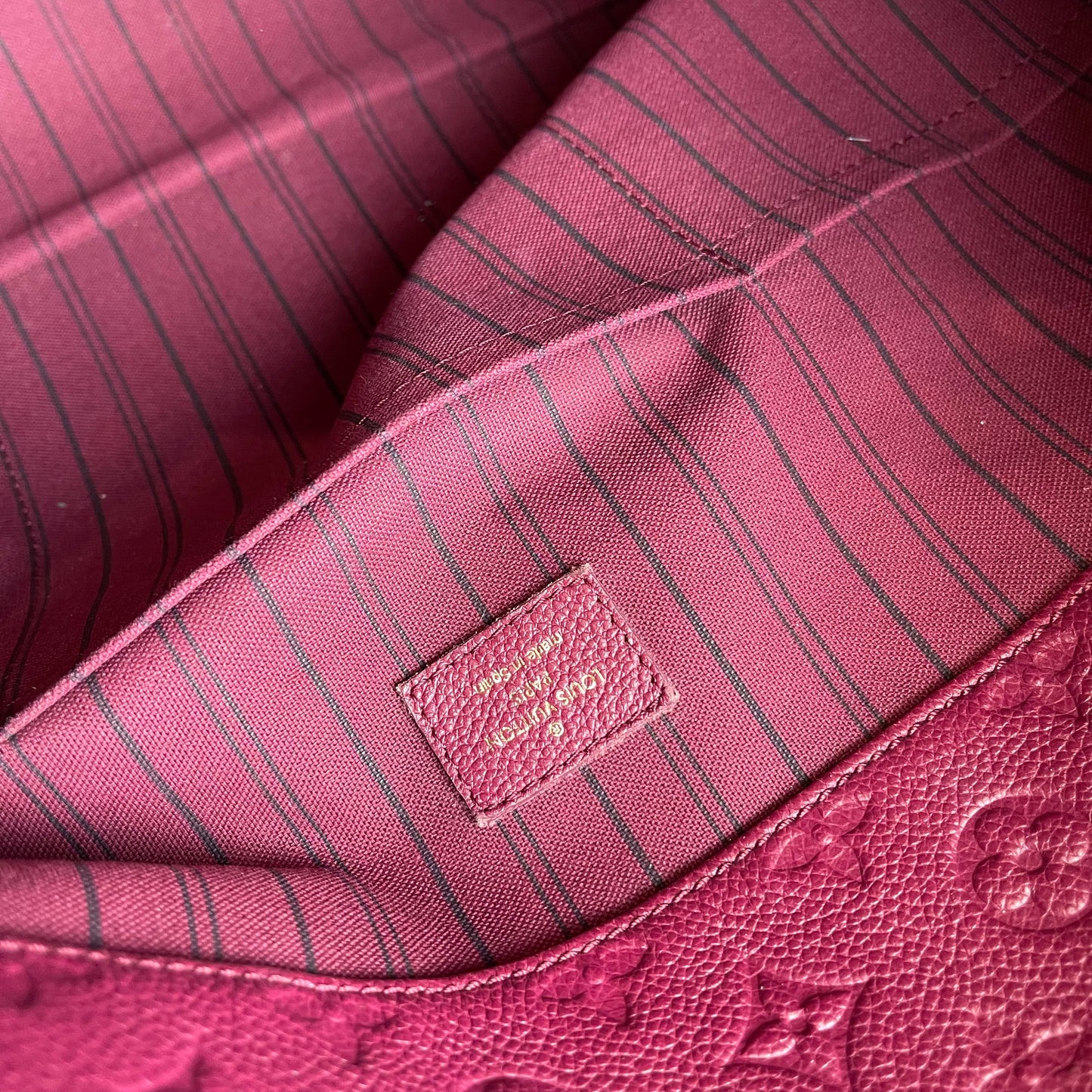 Louis-Vuitton Artsy MM Empreinte Burgundy GHW