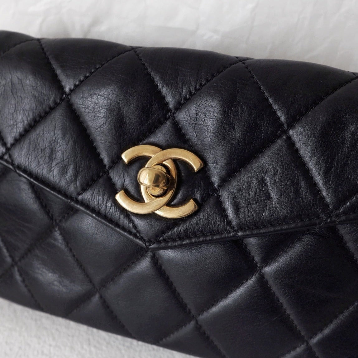 Chanel vintage quilted sheepskin CC belt bag+chain