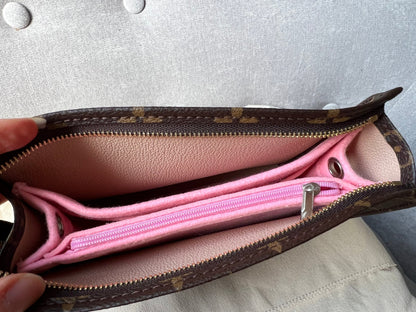 Louis Vuitton Toiletry Pouch 19 Monogram