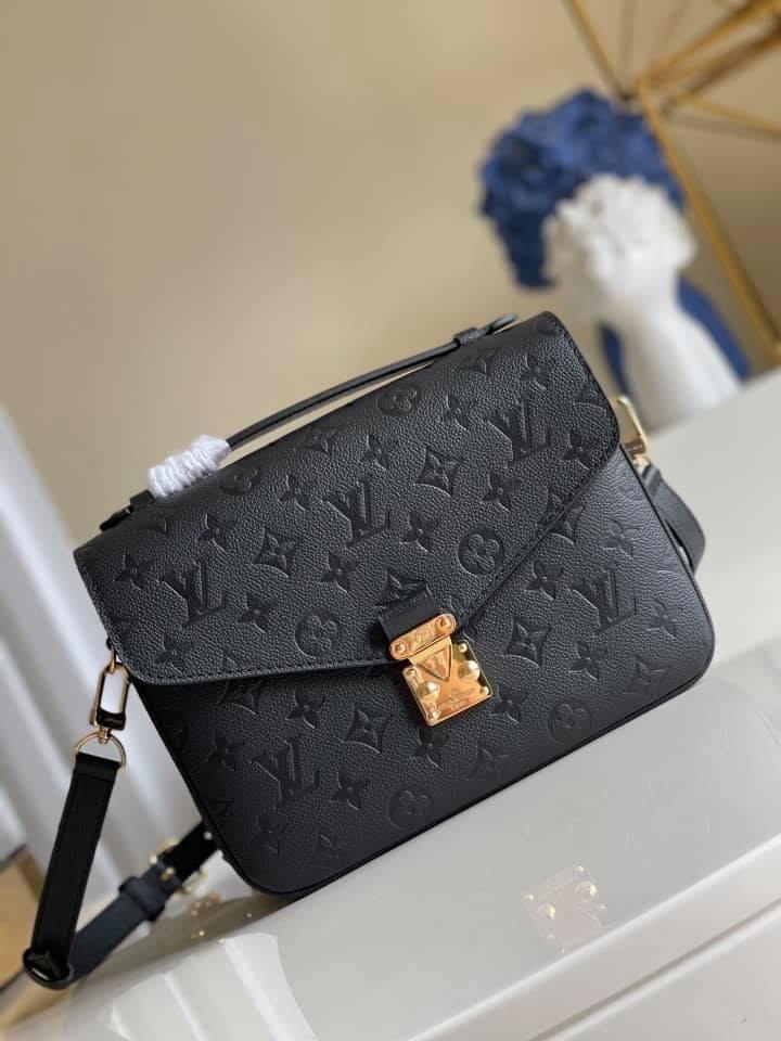 Louis Vuitton Pochette Metis Bag