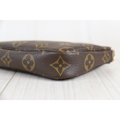 Rank A ｜ LV Monogram Cosmetic Pouch ｜083105