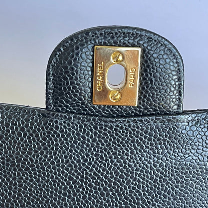 Medium Classic Flap Caviar Black GHW